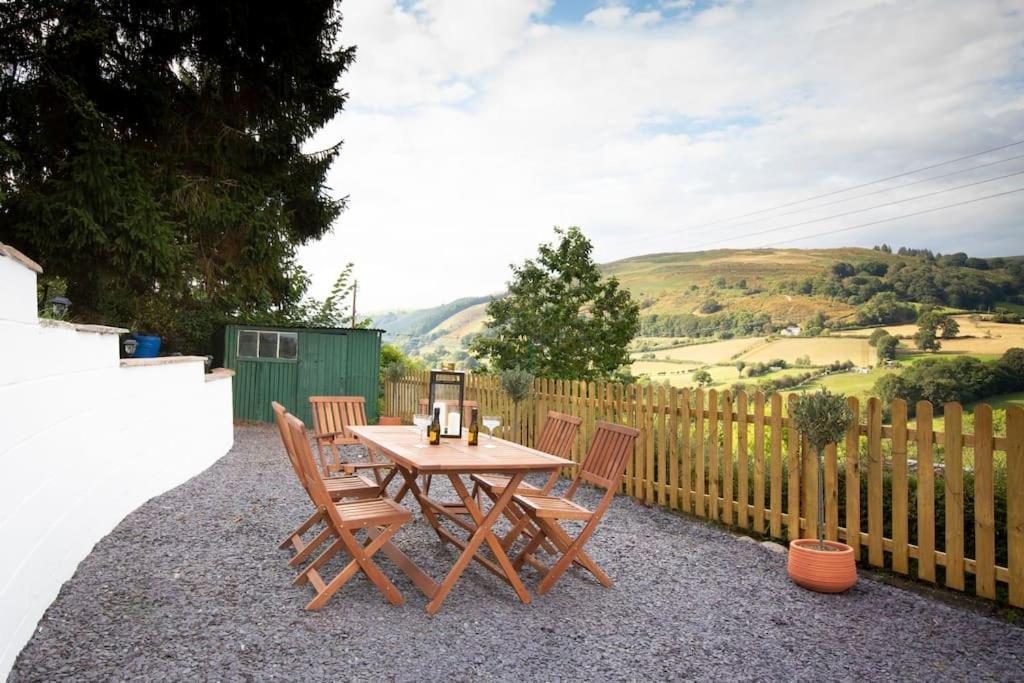 Hillside Cottage, Countryside Views Near Llangollen 코웬 외부 사진