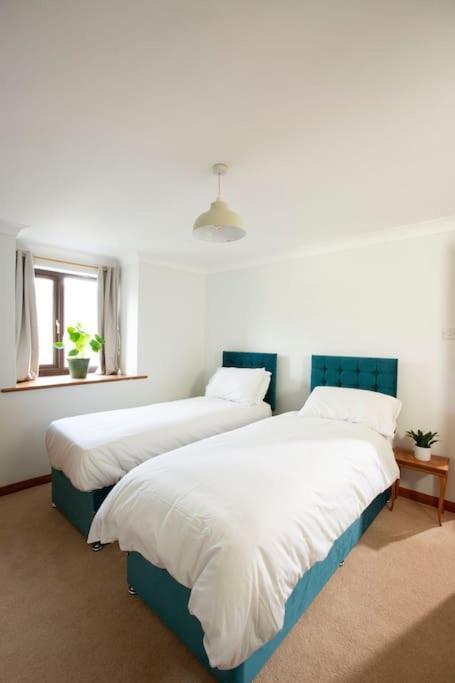 Hillside Cottage, Countryside Views Near Llangollen 코웬 외부 사진