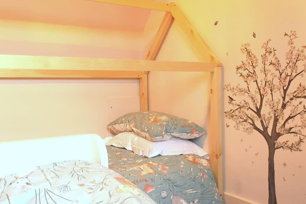 Hillside Cottage, Countryside Views Near Llangollen 코웬 외부 사진